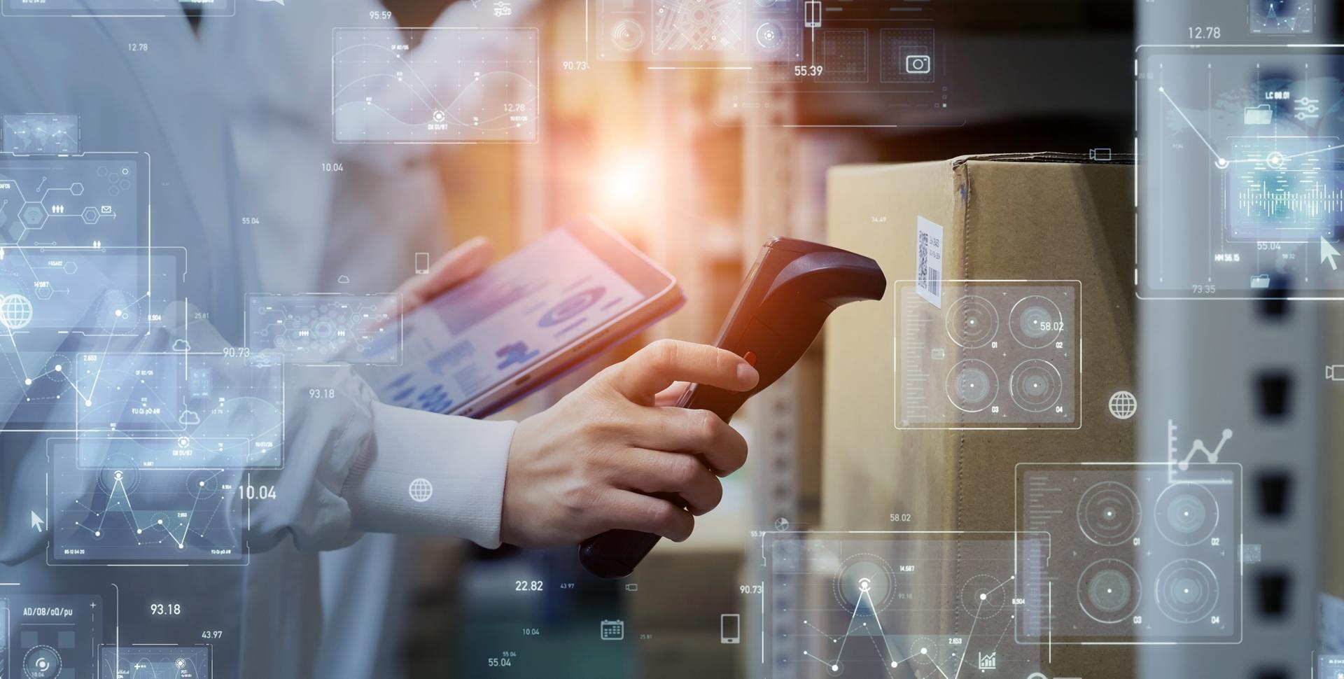 Digitale Lagerlogistik mit Scanner und Tablet | Stretchfolie